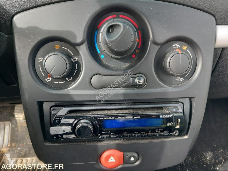 Véhicule utilitaire Renault CLIO