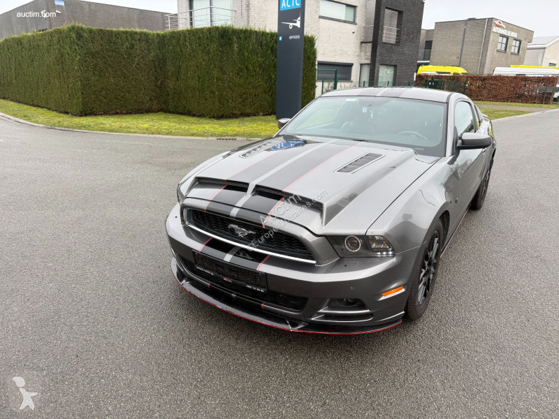 Комерційні автомобілі Ford mustang