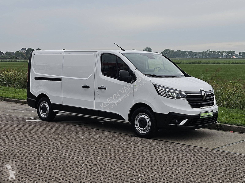 Лекотоварен автомобил Renault 2.0 DCI 130 L2H1...