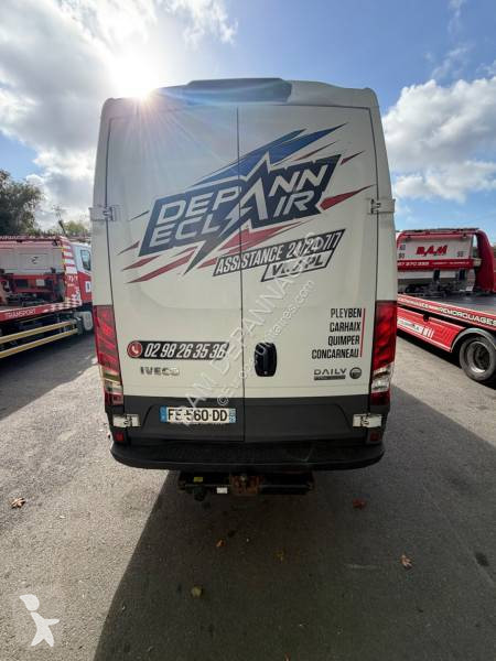 Лекотоварен автомобил Iveco 35S21