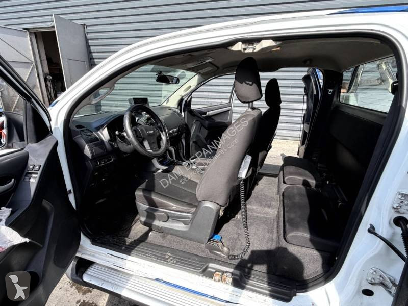 Véhicule utilitaire Isuzu