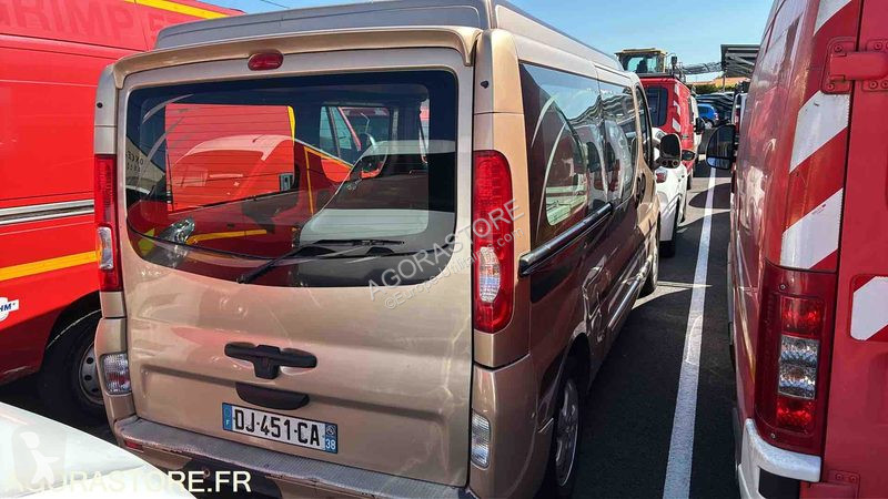 Véhicule utilitaire Opel VIVARO