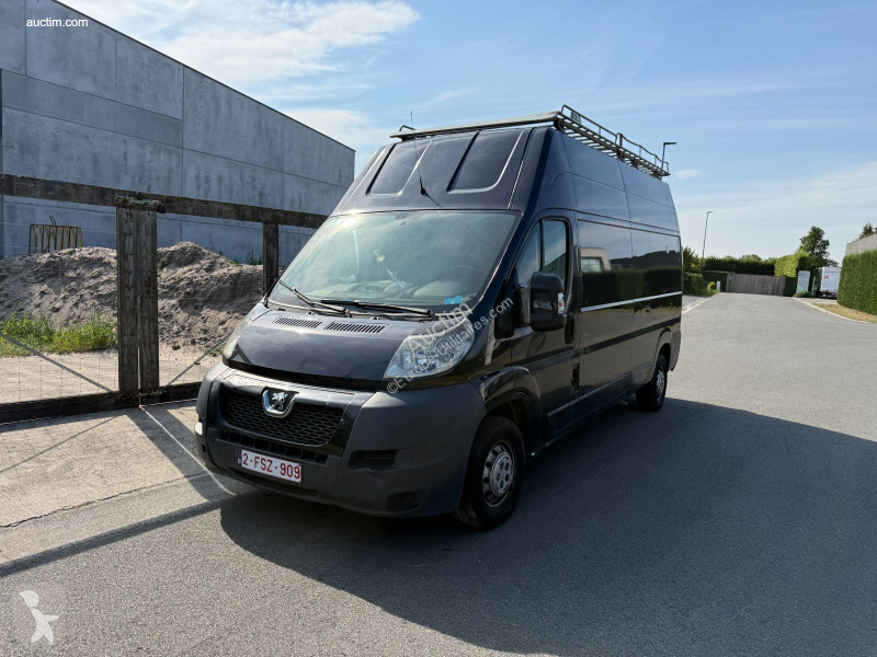 Veículo utilitário Peugeot boxer