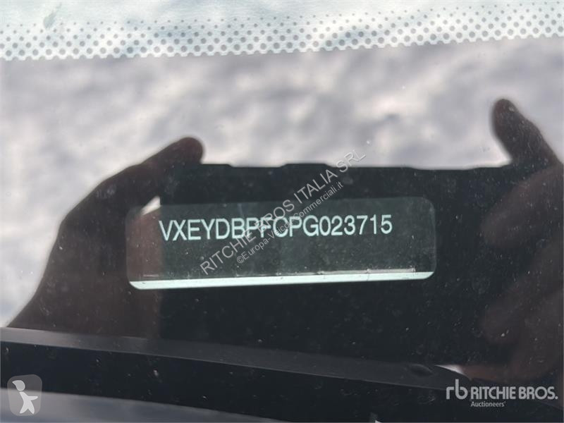 Véhicule utilitaire Opel 2.2