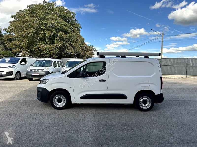 Furgoneta Peugeot Standard 650KG 1.5 Bluehdi...