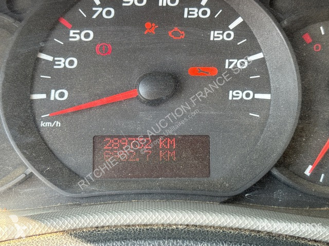 Véhicule utilitaire Renault dCi100