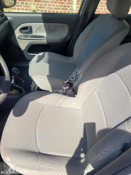 Véhicule utilitaire Renault CLIO