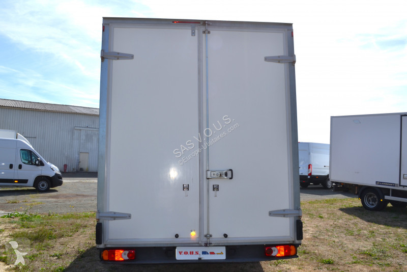 Véhicule utilitaire Renault RENAULT MASTER III...