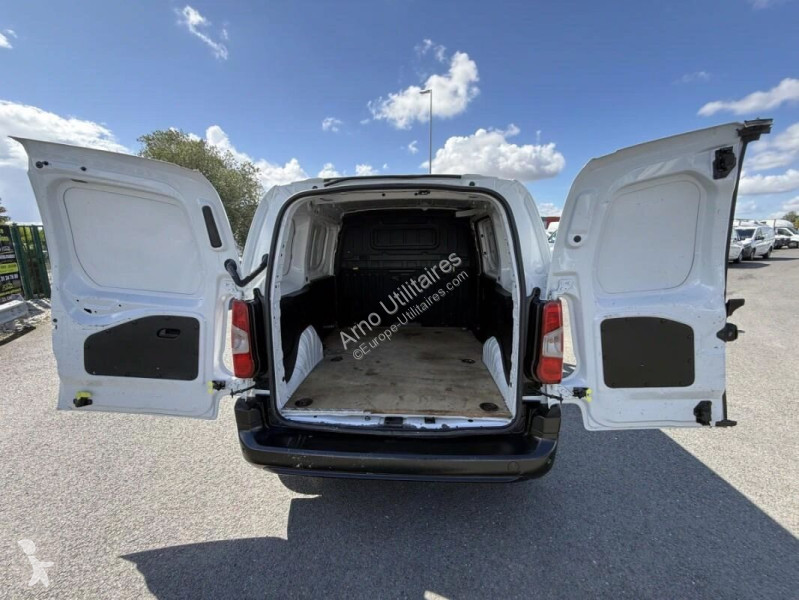 Véhicule utilitaire Peugeot