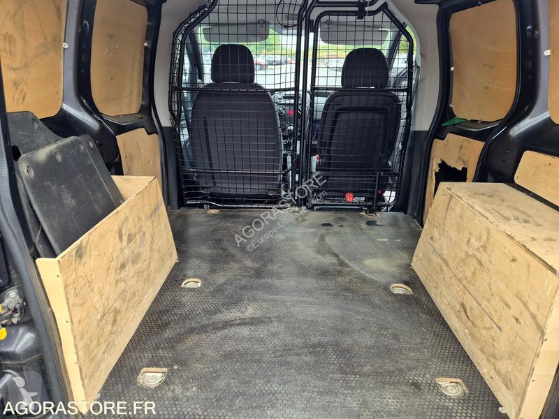 Комерційні автомобілі Peugeot BIPPER