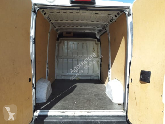 Véhicule utilitaire Peugeot BOXER