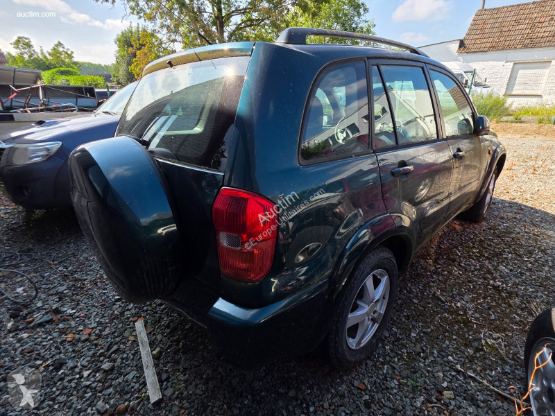 Комерційні автомобілі Toyota rav 4