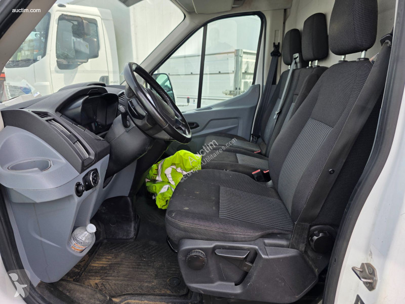 Комерційні автомобілі Ford transit