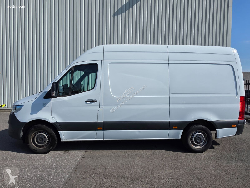 Комерційні автомобілі Mercedes sprinter