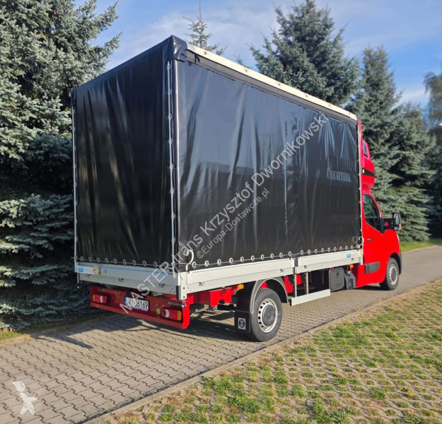 Комерційні автомобілі Renault