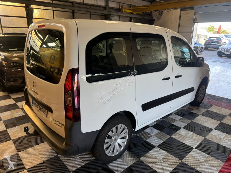 Лекотоварен автомобил Citroën BERLINGO