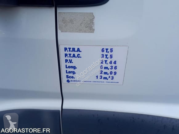 Véhicule utilitaire