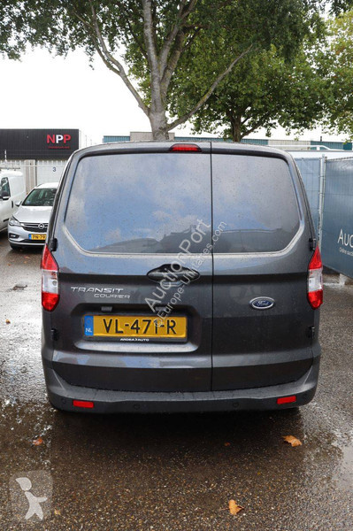 Furgoneta Ford Courier
