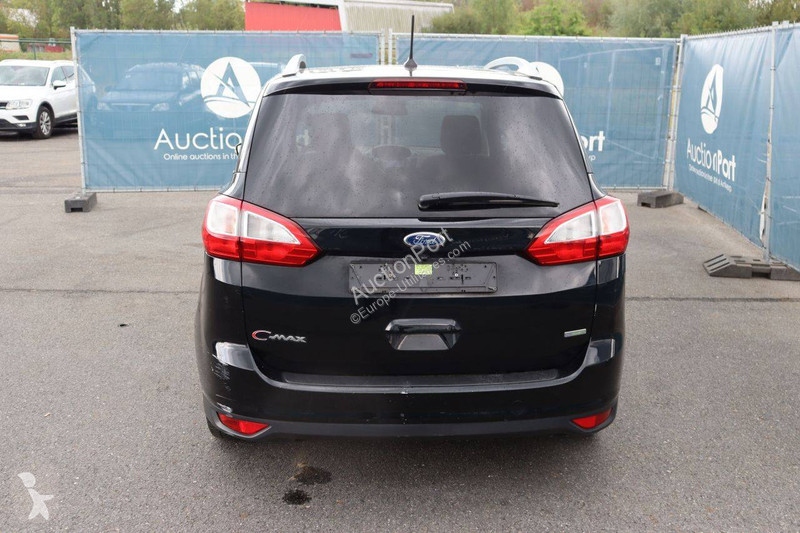 Furgoneta Ford Grand