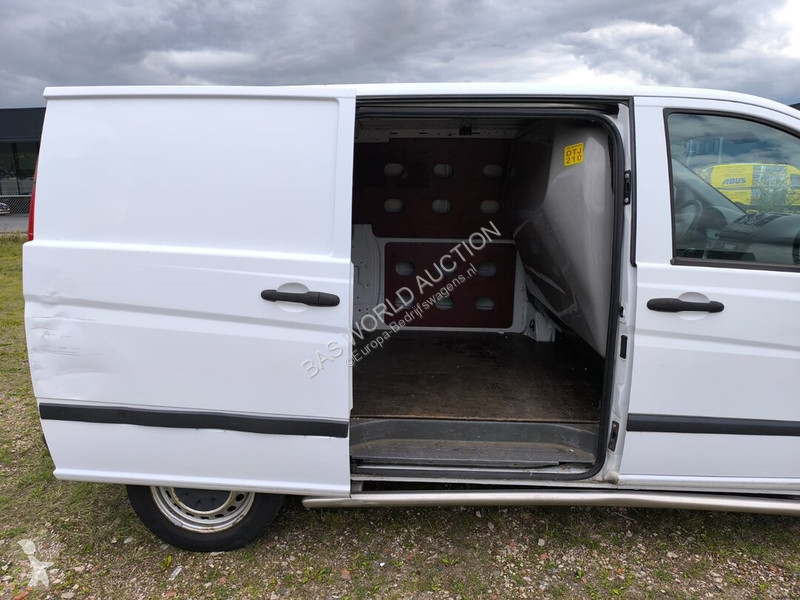 Лекотоварен автомобил Mercedes 95pk
