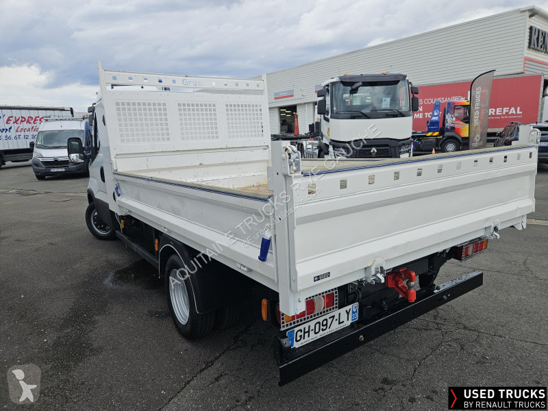 Коммерческий автомобиль Iveco