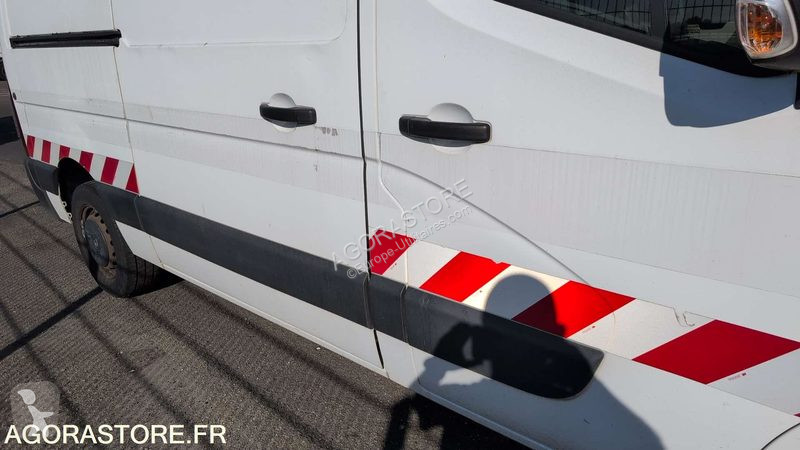 Лекотоварен автомобил Renault MASTER