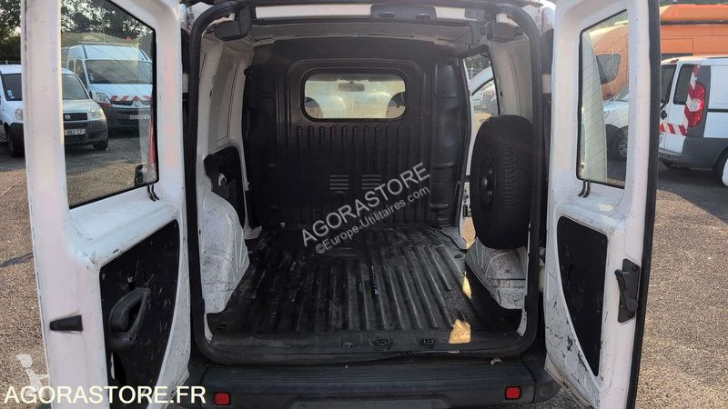 Лекотоварен автомобил Fiat DOBLO