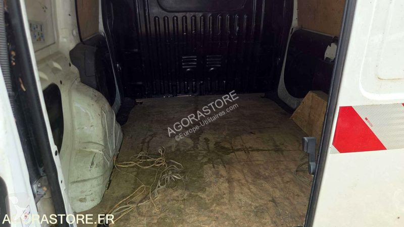 Лекотоварен автомобил Fiat DOBLO