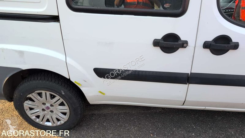 Лекотоварен автомобил Fiat DOBLO