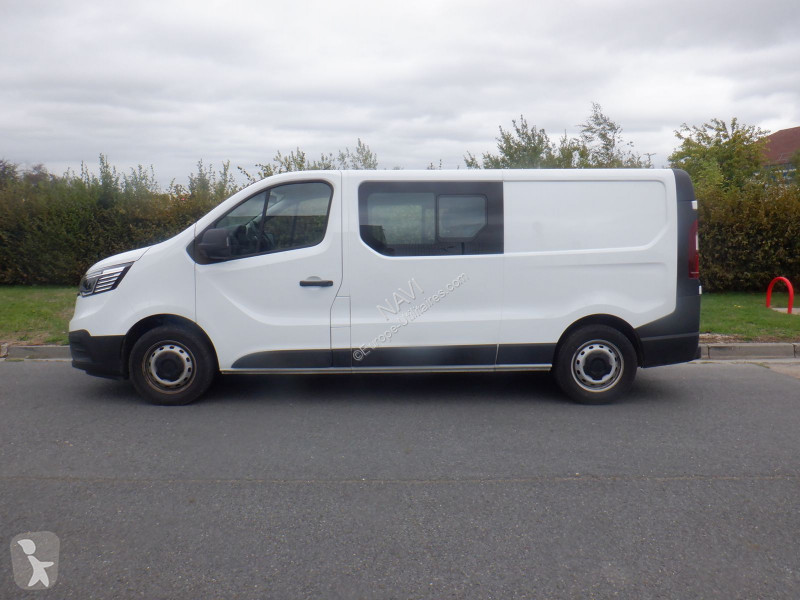 Лекотоварен автомобил Renault TRAFIC III FG...