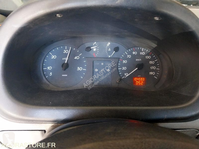 Лекотоварен автомобил Renault MASTER