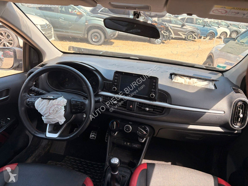 Лекотоварен автомобил KIA 1.2 84 GT-Line / EZ548