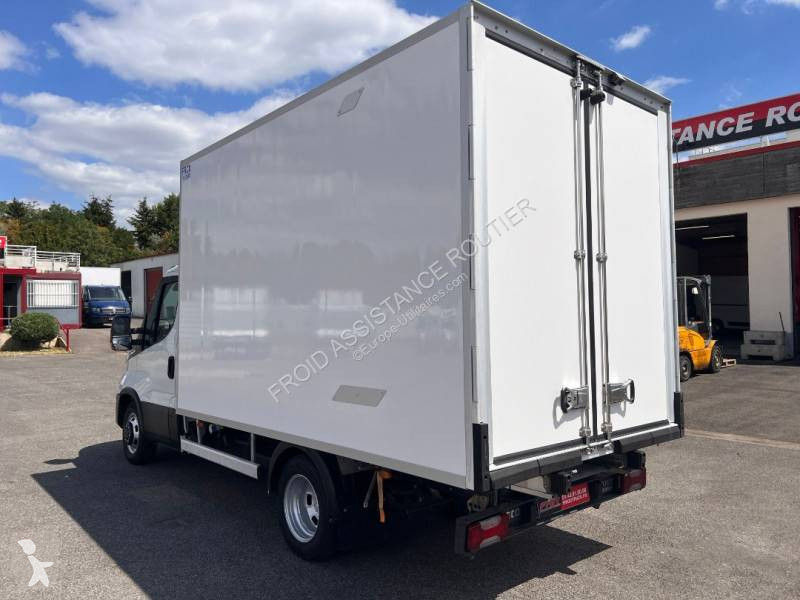 Лекотоварен автомобил Iveco 35C14