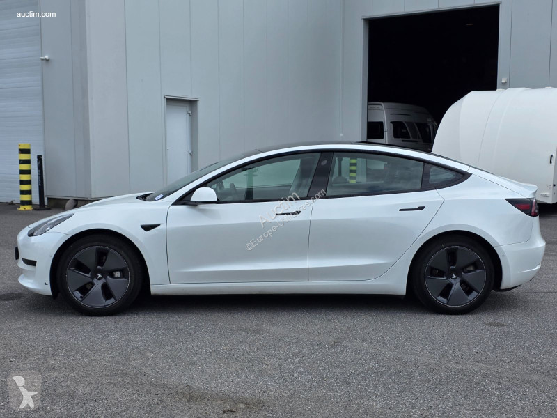 Tesla model 3 van