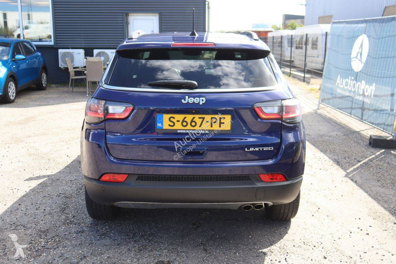 Furgoneta Jeep