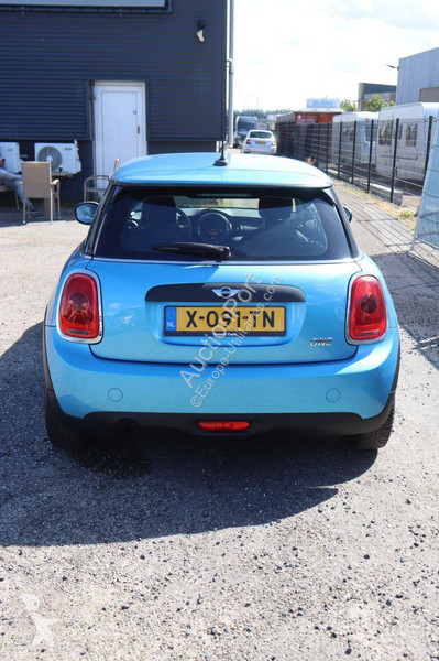 Mini One van