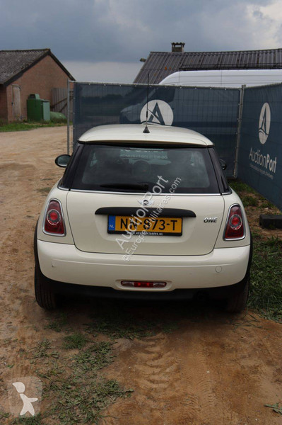 Mini One van