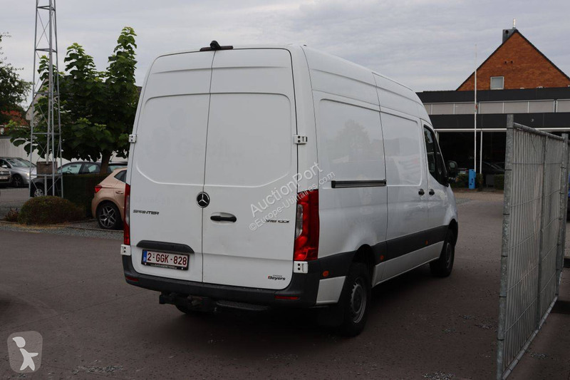 Mercedes 316 CDI van