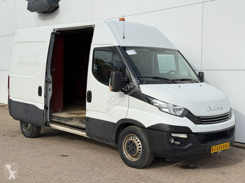 Furgoneta Iveco 35S14 2.3 352 L2H2 Airco Cruise...