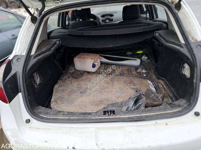 Коммерческий автомобиль