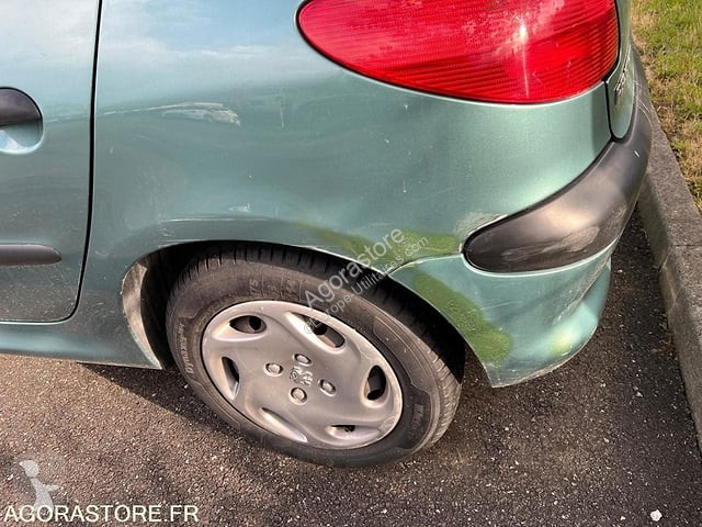 Коммерческий автомобиль