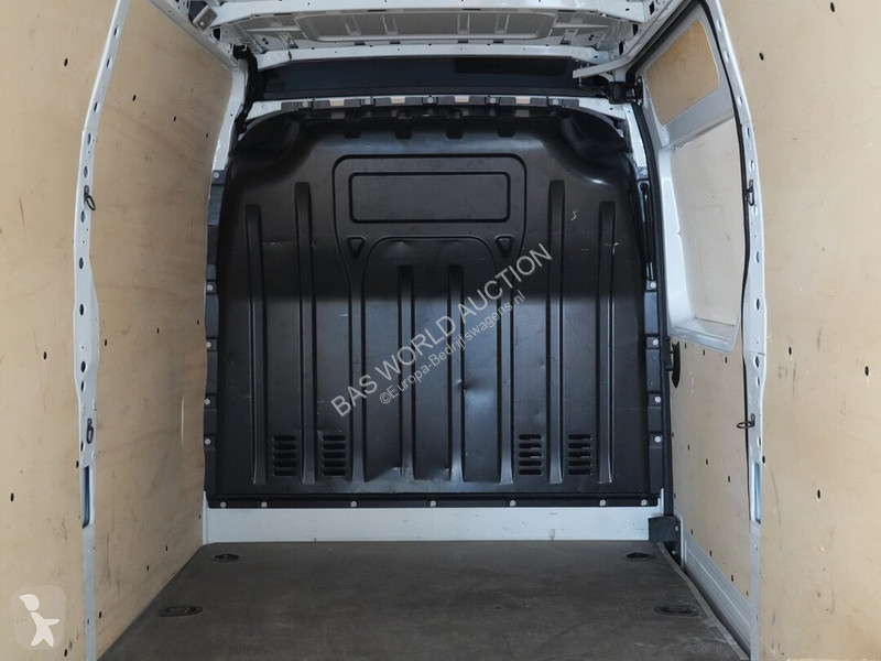 Furgoneta Renault 135PK