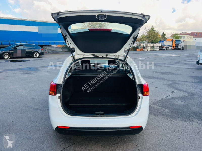 KIA cee'd Sportswagon 1.4 CRDi 90...