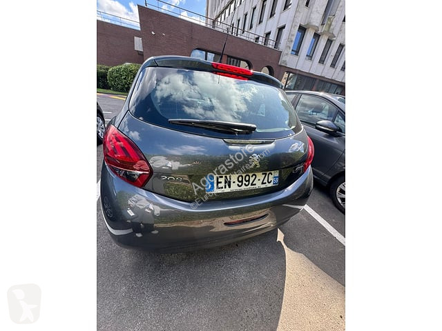 Коммерческий автомобиль Peugeot 208