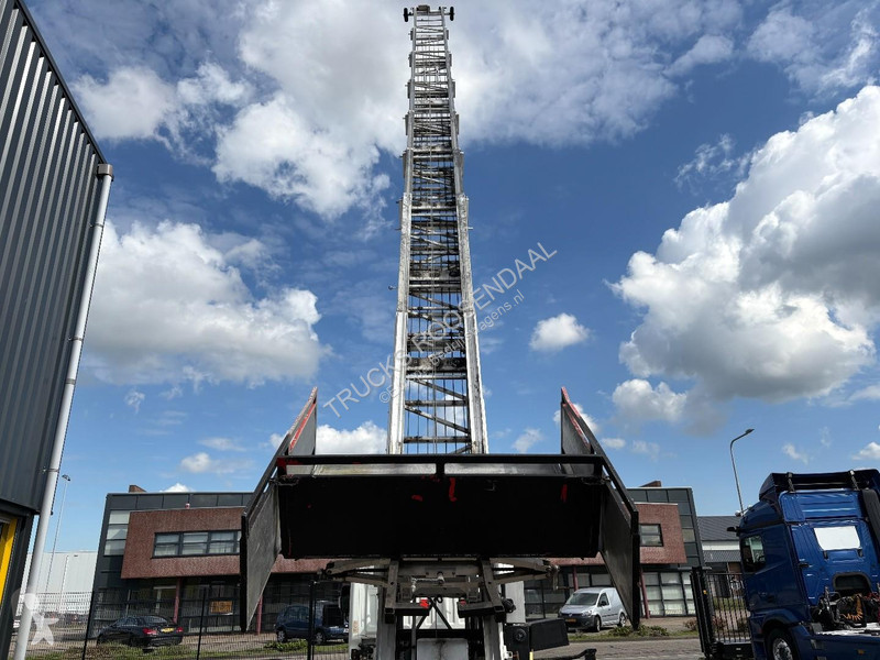 Užitkové vozidlo Nissan + 29 METER LADDER +...