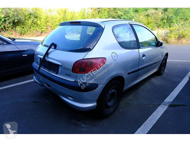 Коммерческий автомобиль Peugeot 208