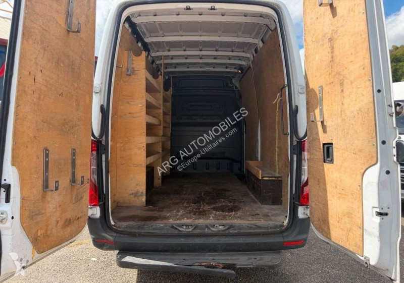 Коммерческий автомобиль Mercedes