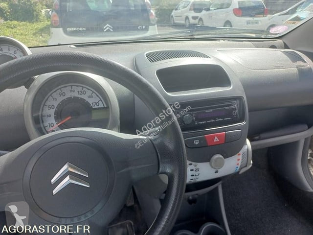 Коммерческий автомобиль