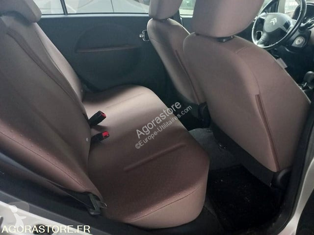 Коммерческий автомобиль