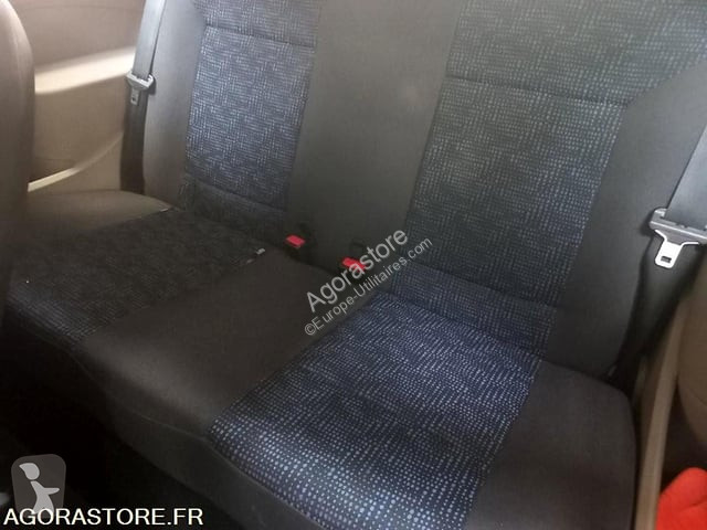 Коммерческий автомобиль